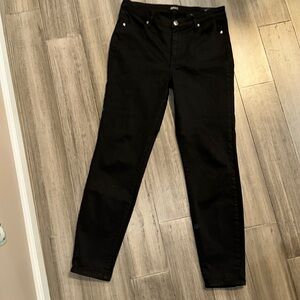 Size 8 / 29 Buffalo David Bitton High Rise Soft Stretch Skinny Black Jeans